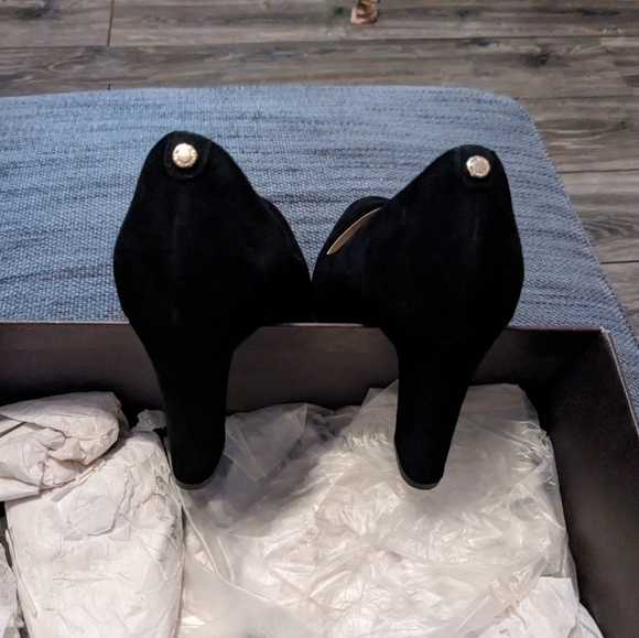 New w/o tags - Cole Haan heels - Picture 3 of 4